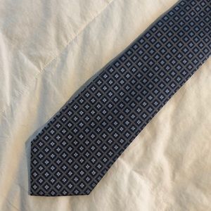Tommy Hilfiger men’s tie - 100% silk in blues and grays.
